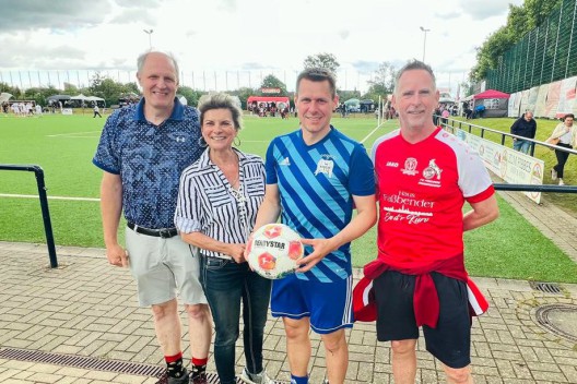 Dirk Lüpschen, Anita Schüler, Sven Schmidt, Mark Kuijpers (v.l.)