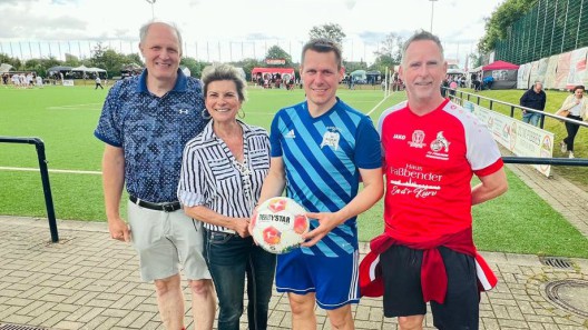 Dirk Lüpschen, Anita Schüler, Sven Schmidt, Mark Kuijpers (v.l.)