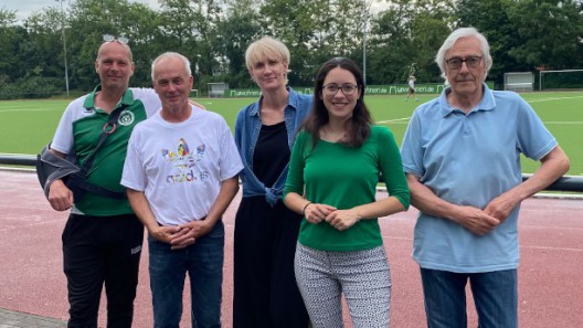 Roland Schweikardt, Hans Wirtz, Caroline Brenninkmeijer, Romina Plonsker und Hermann Schmitz (v.l.n.r.) Quelle: Grün-Weiß Brauweiler